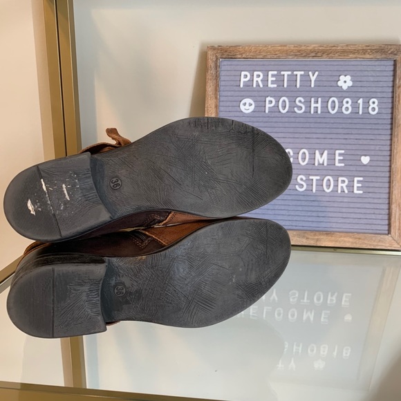 ❌SOLD ❌ Boots - Picture 6 of 6